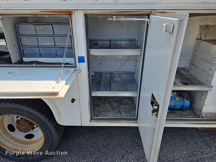 image for item DK1101 2011 Ford F550 Super Duty XL  bucket truck