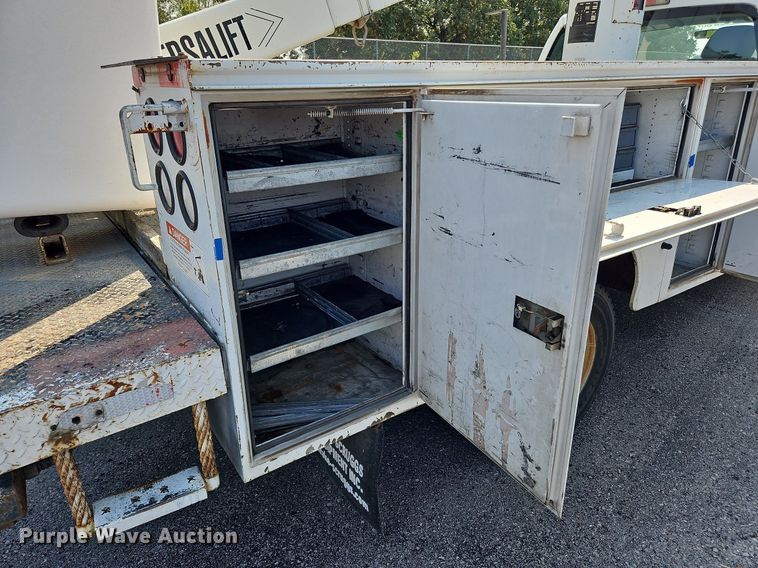 image for item DK1101 2011 Ford F550 Super Duty XL  bucket truck