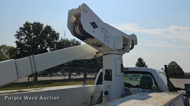 image for item DK1101 2011 Ford F550 Super Duty XL  bucket truck