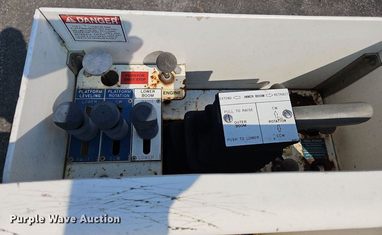 image for item DK1101 2011 Ford F550 Super Duty XL  bucket truck