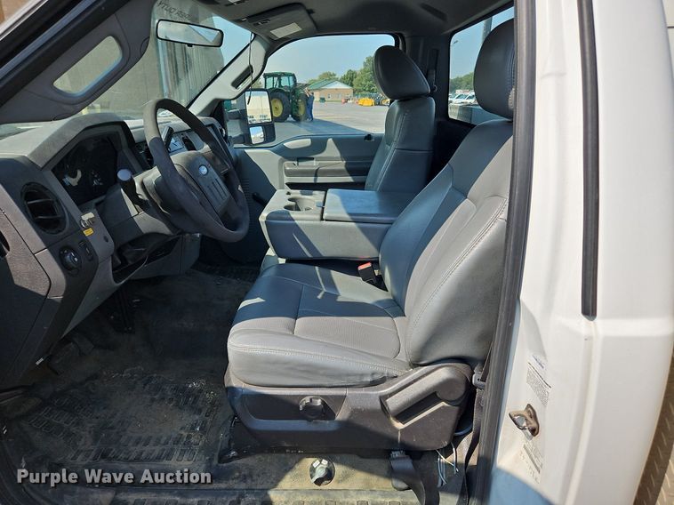 image for item DK1101 2011 Ford F550 Super Duty XL  bucket truck