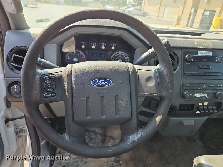 image for item DK1101 2011 Ford F550 Super Duty XL  bucket truck