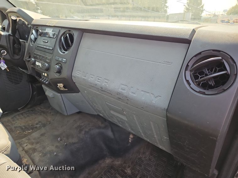 image for item DK1101 2011 Ford F550 Super Duty XL  bucket truck