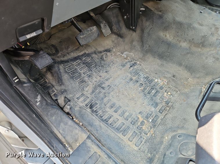 image for item DK1101 2011 Ford F550 Super Duty XL  bucket truck