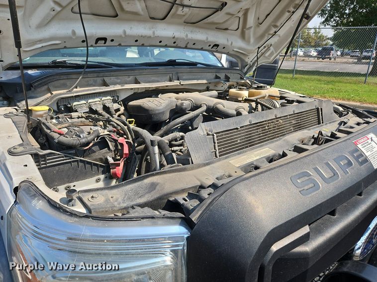 image for item DK1101 2011 Ford F550 Super Duty XL  bucket truck