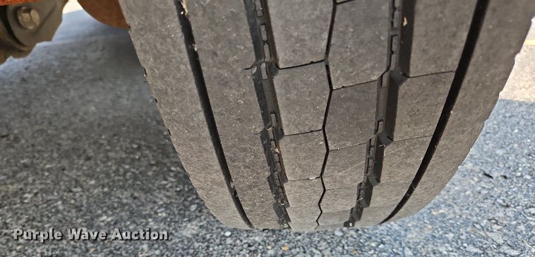 image for item DK1101 2011 Ford F550 Super Duty XL  bucket truck