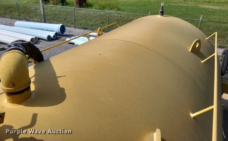 image for item DK1136 Ag-Chem 3104 Terra Gator  manure spreader truck