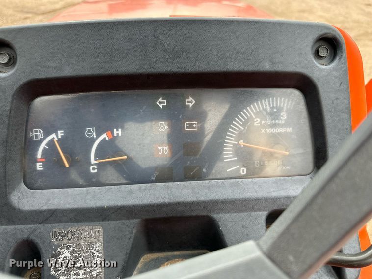 image for item DK2525 2005 Kubota MX5000E  tractor