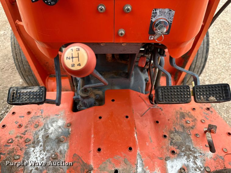 image for item DK2525 2005 Kubota MX5000E  tractor