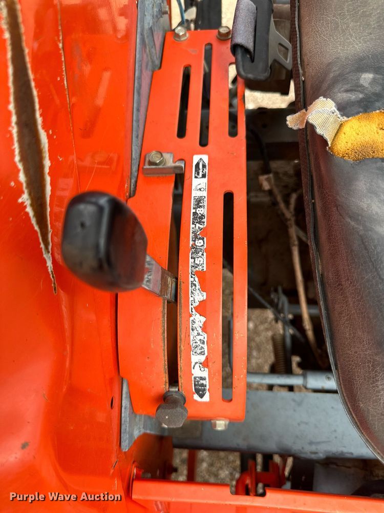 image for item DK2525 2005 Kubota MX5000E  tractor