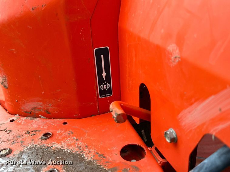 image for item DK2525 2005 Kubota MX5000E  tractor