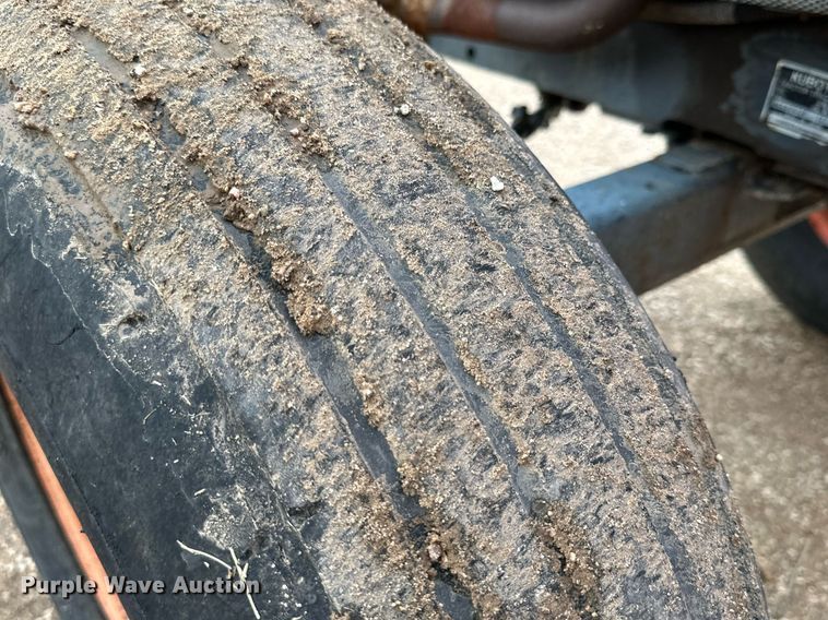 image for item DK2525 2005 Kubota MX5000E  tractor