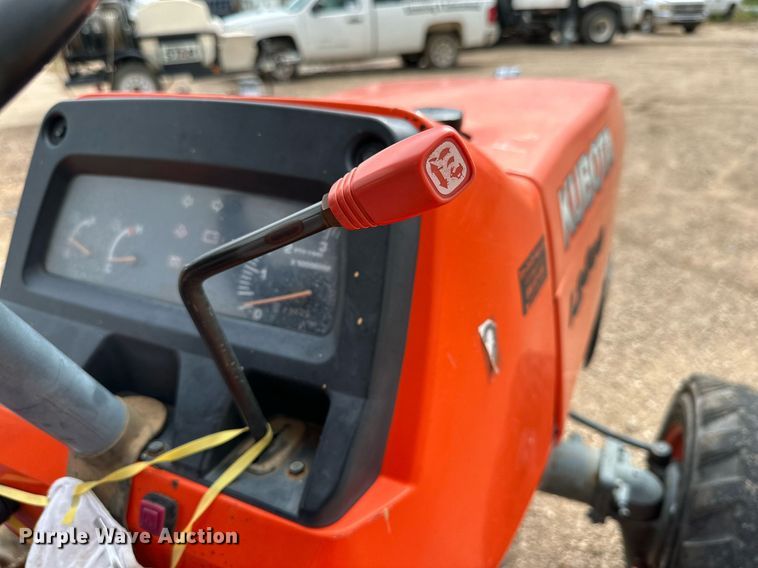 image for item DK2526 Kubota L2800D  MFWD tractor