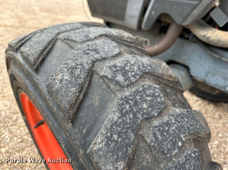 image for item DK2526 Kubota L2800D  MFWD tractor