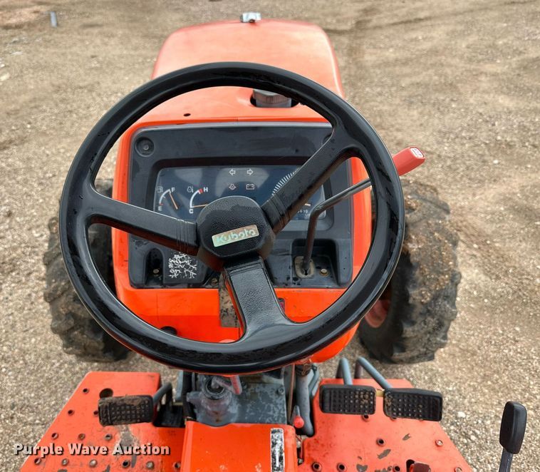 image for item DK2527 Kubota L2800D  MFWD tractor