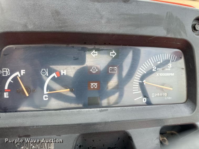 image for item DK2527 Kubota L2800D  MFWD tractor