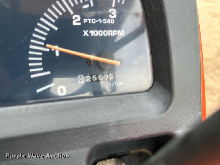 image for item DK2527 Kubota L2800D  MFWD tractor