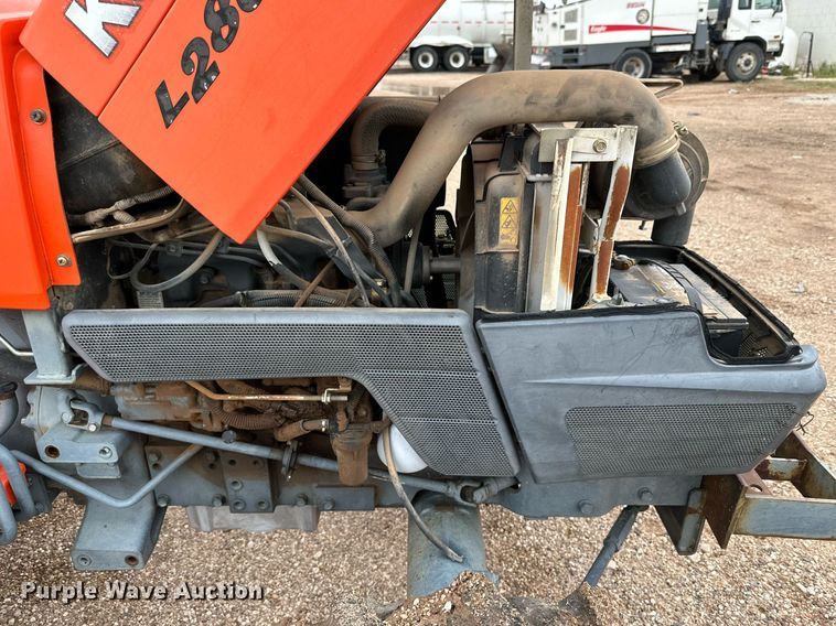 image for item DK2527 Kubota L2800D  MFWD tractor