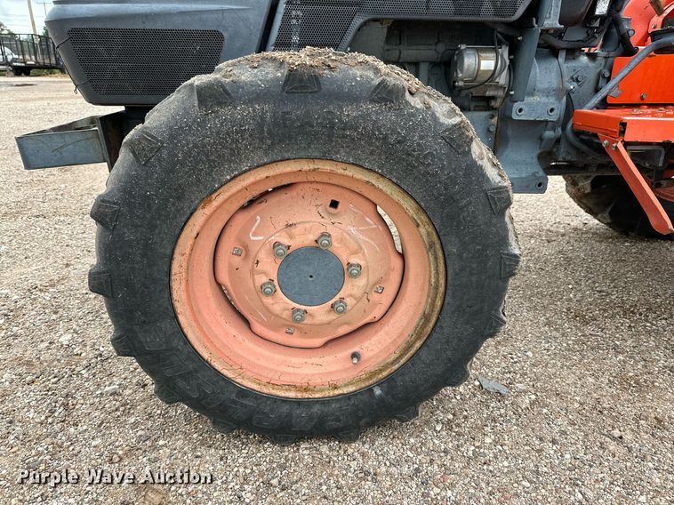 image for item DK2527 Kubota L2800D  MFWD tractor