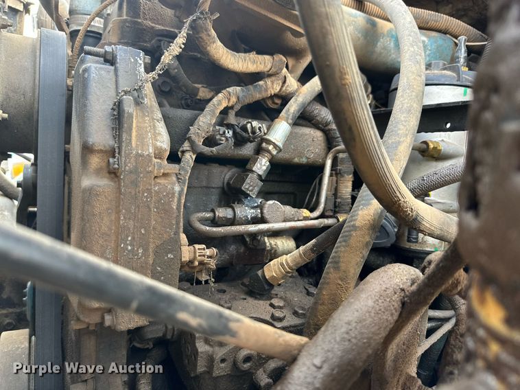 image for item DK2528 2007 International 7400  refuse truck