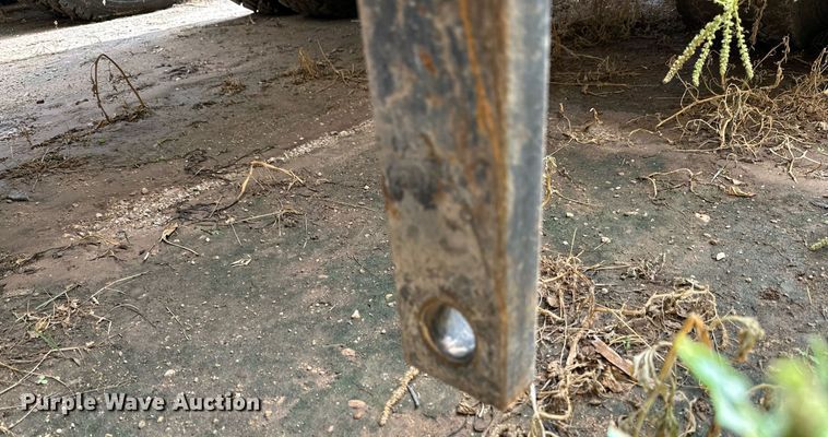 image for item DK2529 2009 International 7300  refuse truck