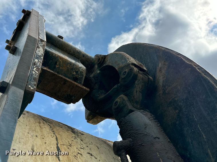 image for item DK2529 2009 International 7300  refuse truck