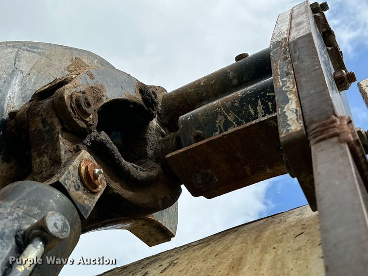 image for item DK2529 2009 International 7300  refuse truck