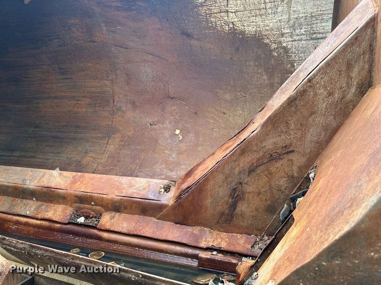 image for item DK2529 2009 International 7300  refuse truck