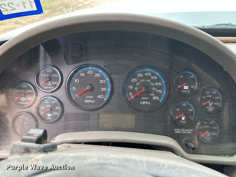 image for item DK2529 2009 International 7300  refuse truck