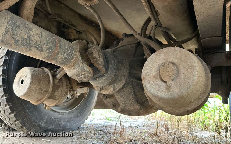 image for item DK2529 2009 International 7300  refuse truck