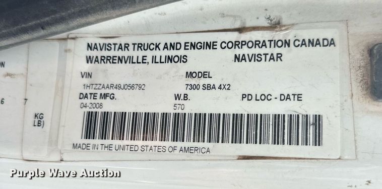 image for item DK2529 2009 International 7300  refuse truck