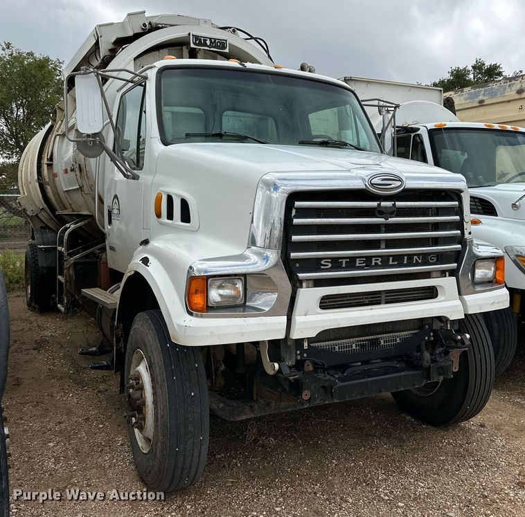 image for item DK2530 2008 Sterling L7500  refuse truck