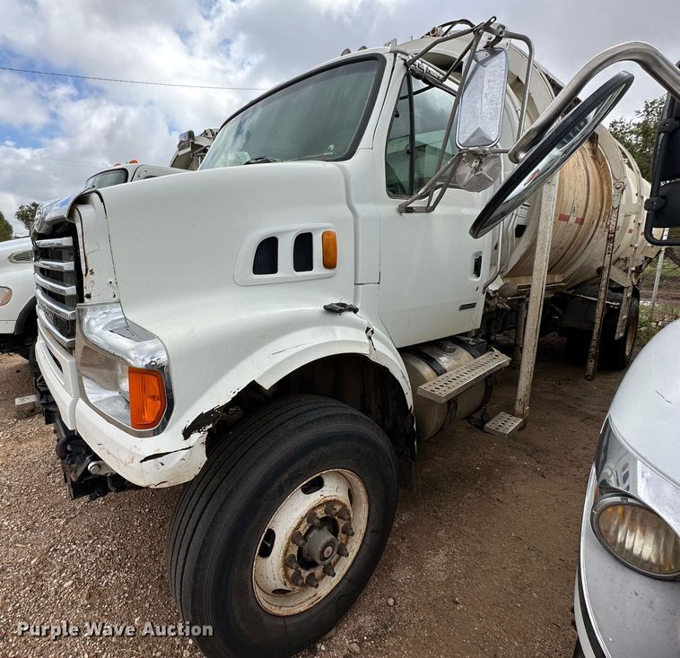 image for item DK2530 2008 Sterling L7500  refuse truck