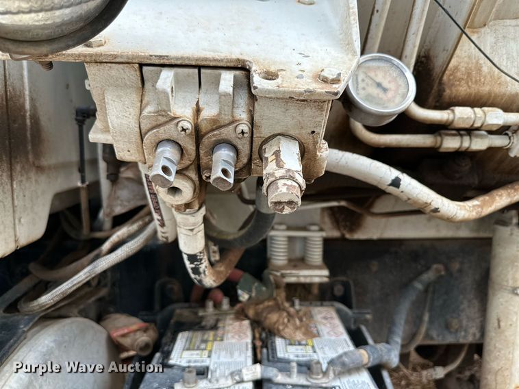 image for item DK2530 2008 Sterling L7500  refuse truck