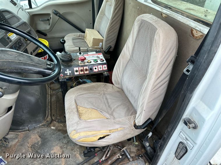 image for item DK2530 2008 Sterling L7500  refuse truck