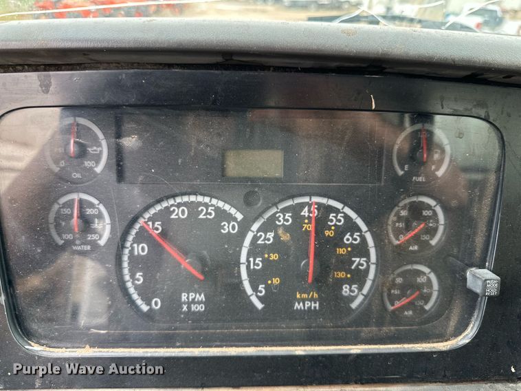 image for item DK2530 2008 Sterling L7500  refuse truck