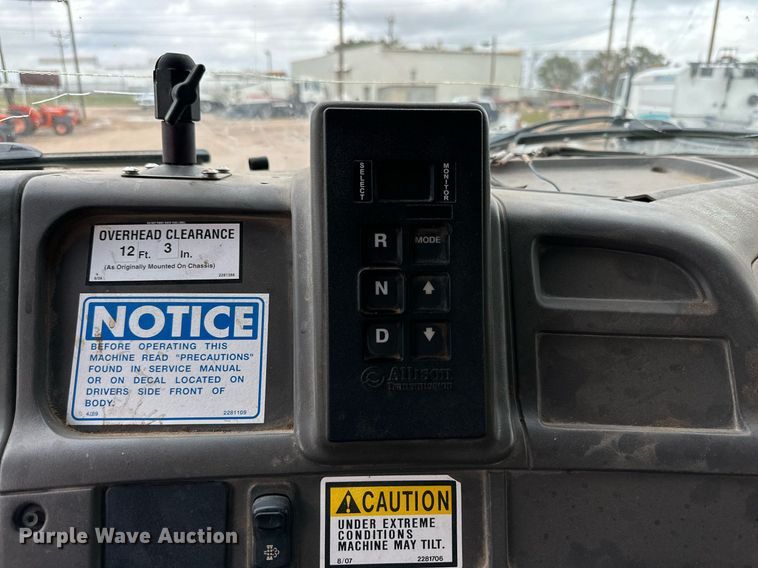 image for item DK2530 2008 Sterling L7500  refuse truck