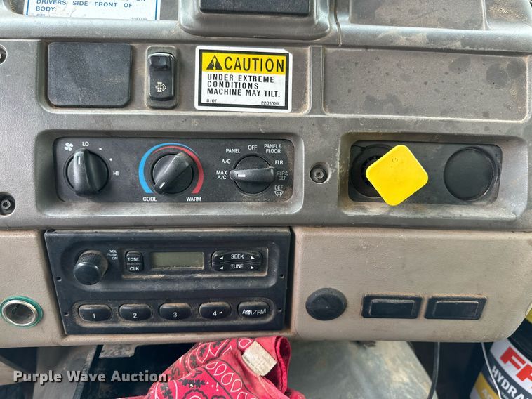 image for item DK2530 2008 Sterling L7500  refuse truck