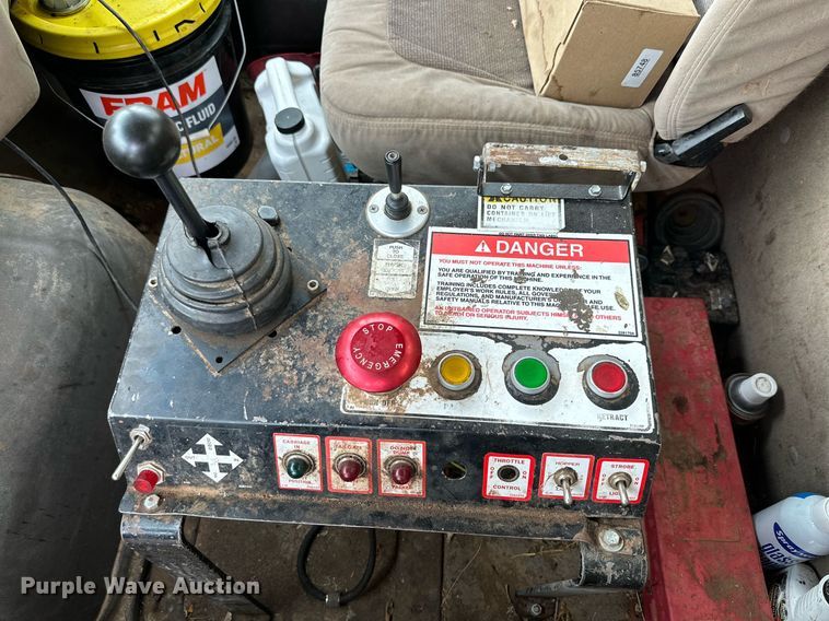 image for item DK2530 2008 Sterling L7500  refuse truck