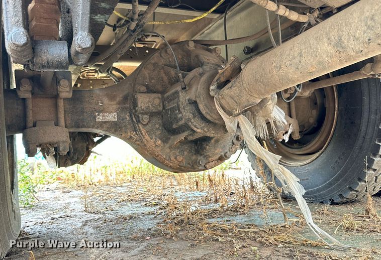 image for item DK2530 2008 Sterling L7500  refuse truck