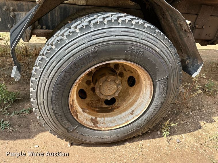 image for item DK2530 2008 Sterling L7500  refuse truck