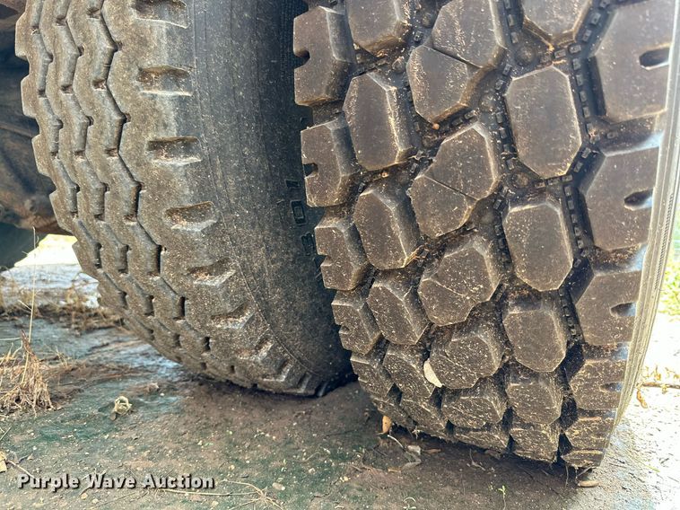 image for item DK2530 2008 Sterling L7500  refuse truck