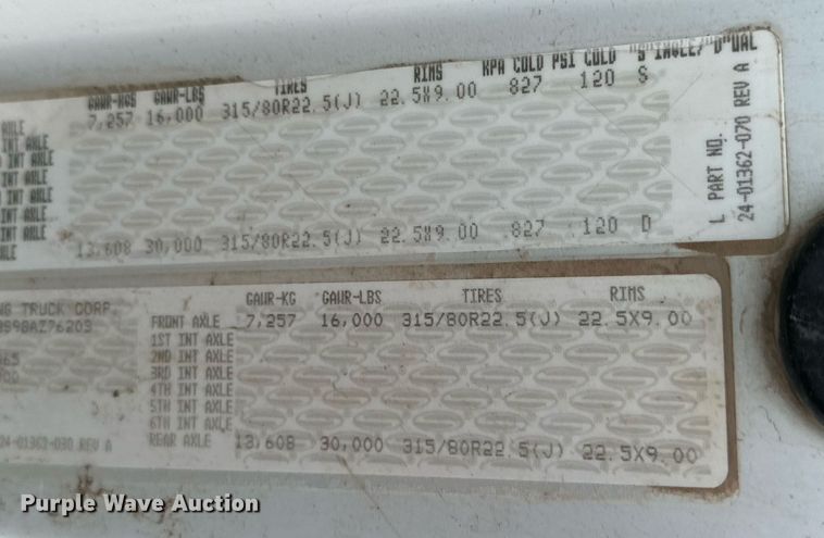 image for item DK2530 2008 Sterling L7500  refuse truck