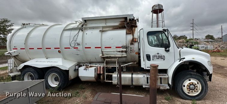 image for item DK2531 2012 Freightliner M2 106  refuse truck