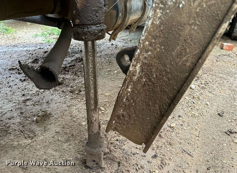 image for item DK2531 2012 Freightliner M2 106  refuse truck