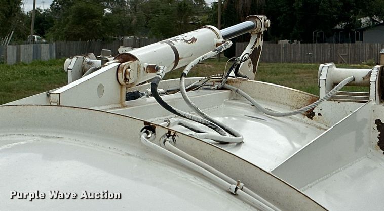 image for item DK2531 2012 Freightliner M2 106  refuse truck