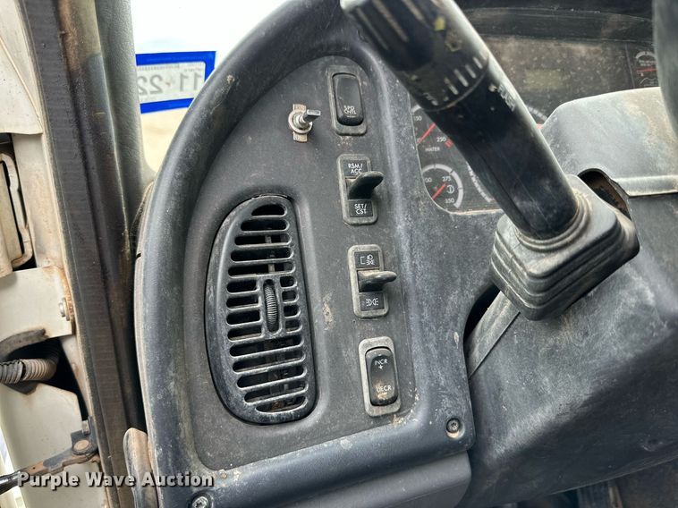 image for item DK2531 2012 Freightliner M2 106  refuse truck