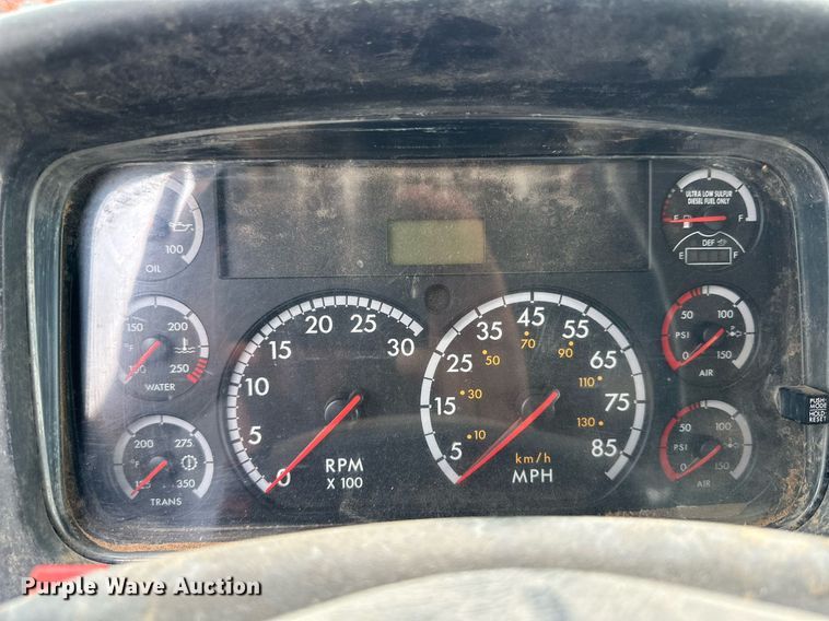 image for item DK2531 2012 Freightliner M2 106  refuse truck