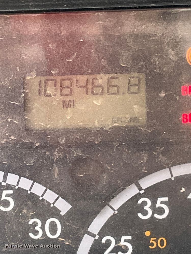 image for item DK2531 2012 Freightliner M2 106  refuse truck