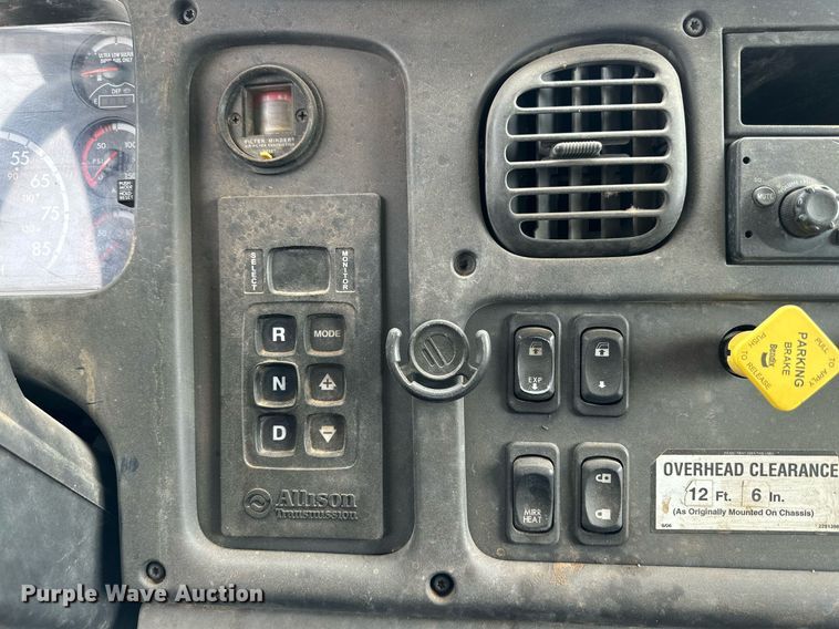 image for item DK2531 2012 Freightliner M2 106  refuse truck